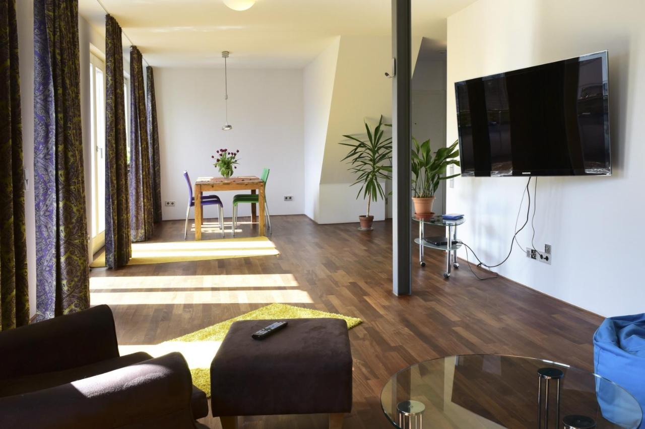 Seeger Living Apartment *